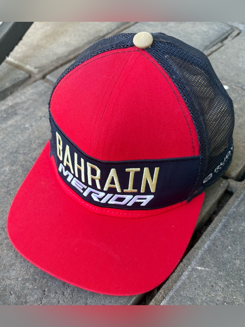 2017/19 Sportful Bahrain Merida Pro Cycling Team Mesh Trucker Snapback Hat OSFA